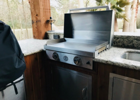 GRIDDLE-HAMILTON-1